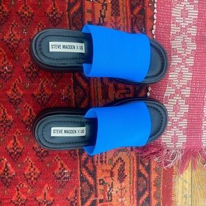 💙 Steve Madden scrunchy elastic platform size 8 electric BLue 💙